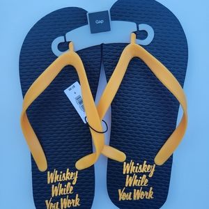 Gap Mens "Whisky While you work" flip flops